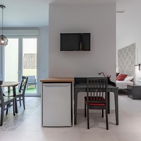 Chic & Comfortable Apartment, Private Terrace Valence Extérieur photo